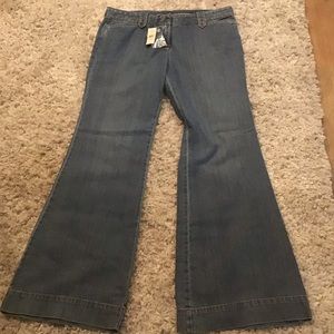 Wide-Legged Jeans